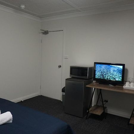 Warners Bay Hotel Ngoại thất bức ảnh